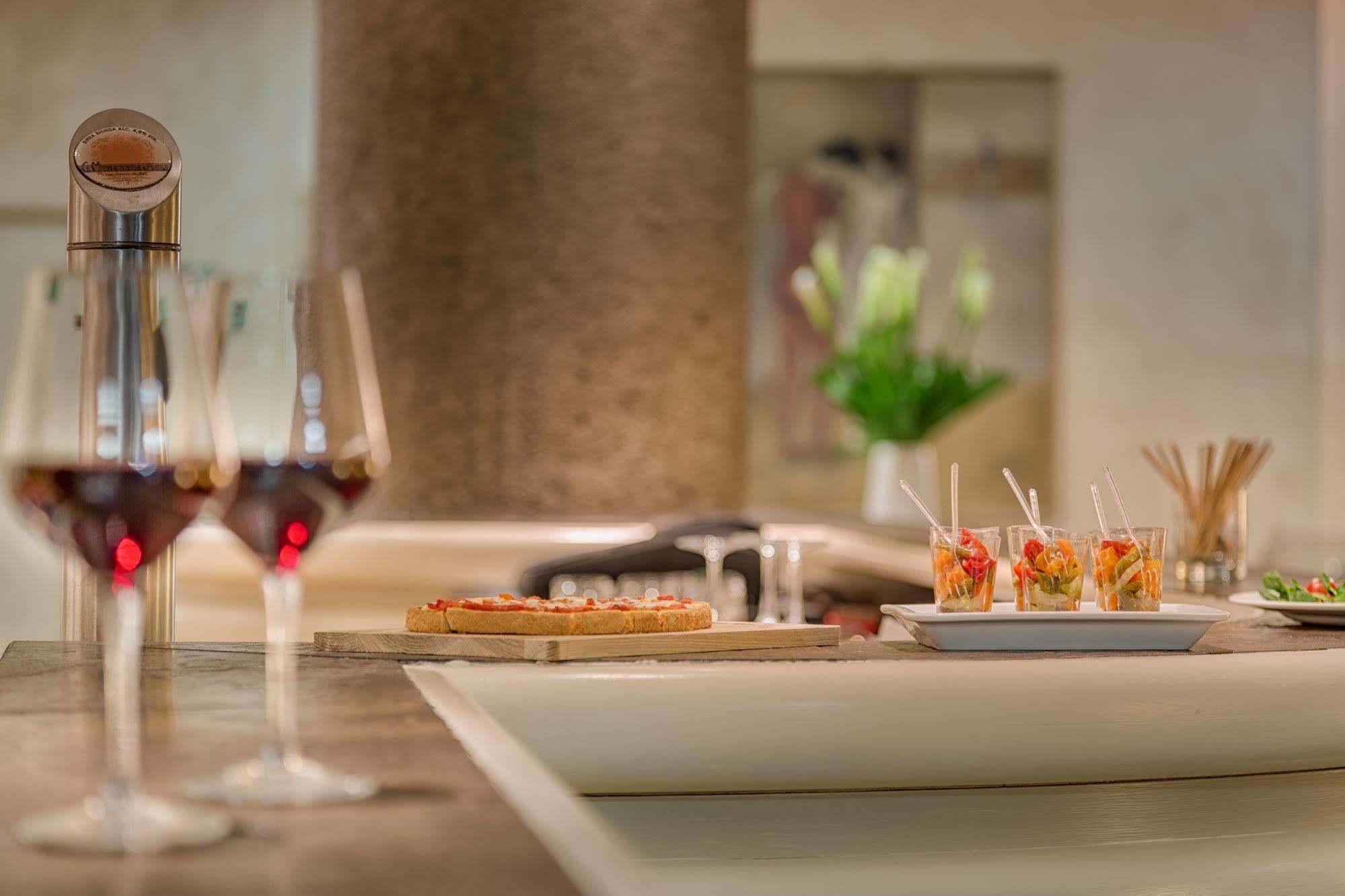 Hotel Continental Brescia 4*